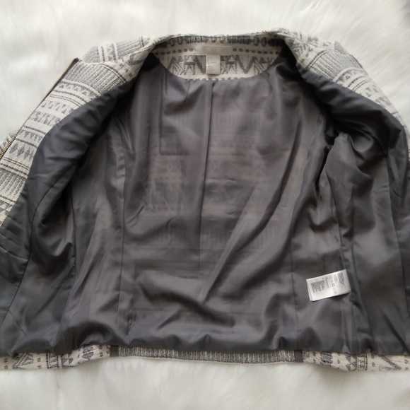 Princess Neckline Tailored Jacket - Picture 6 of 15